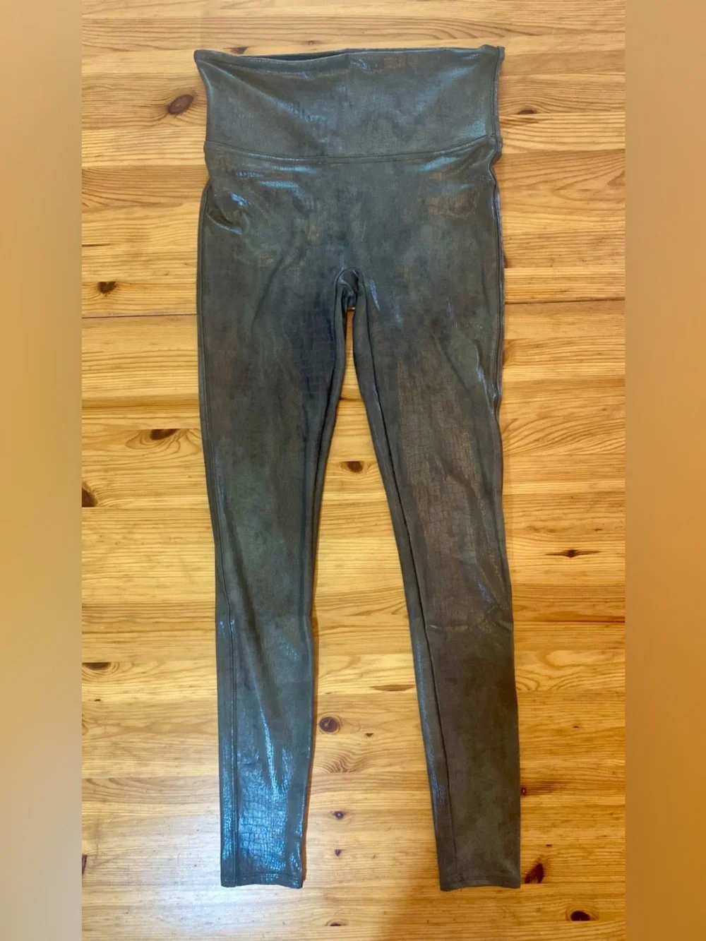 Spanx Faux Leather Croc Embossed Leggings Dark Olive High Rise Slim Fit Size M